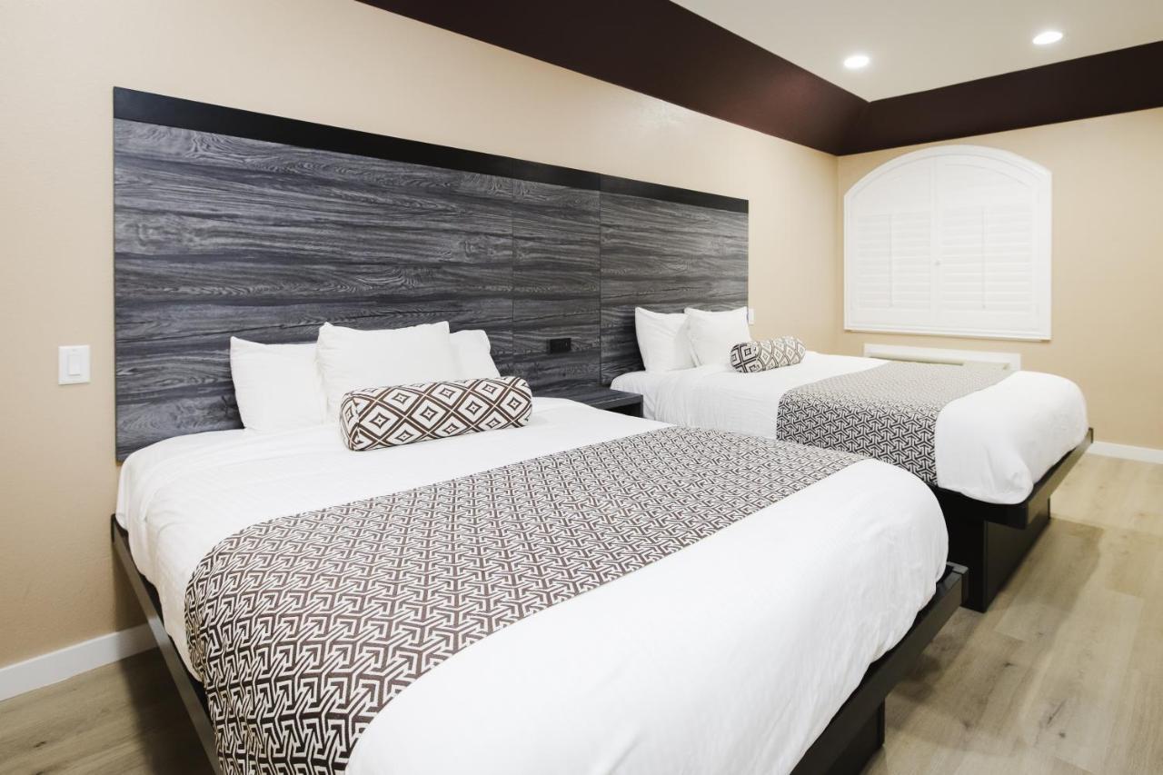 Sapphire Inn & Suites Channelview Bagian luar foto