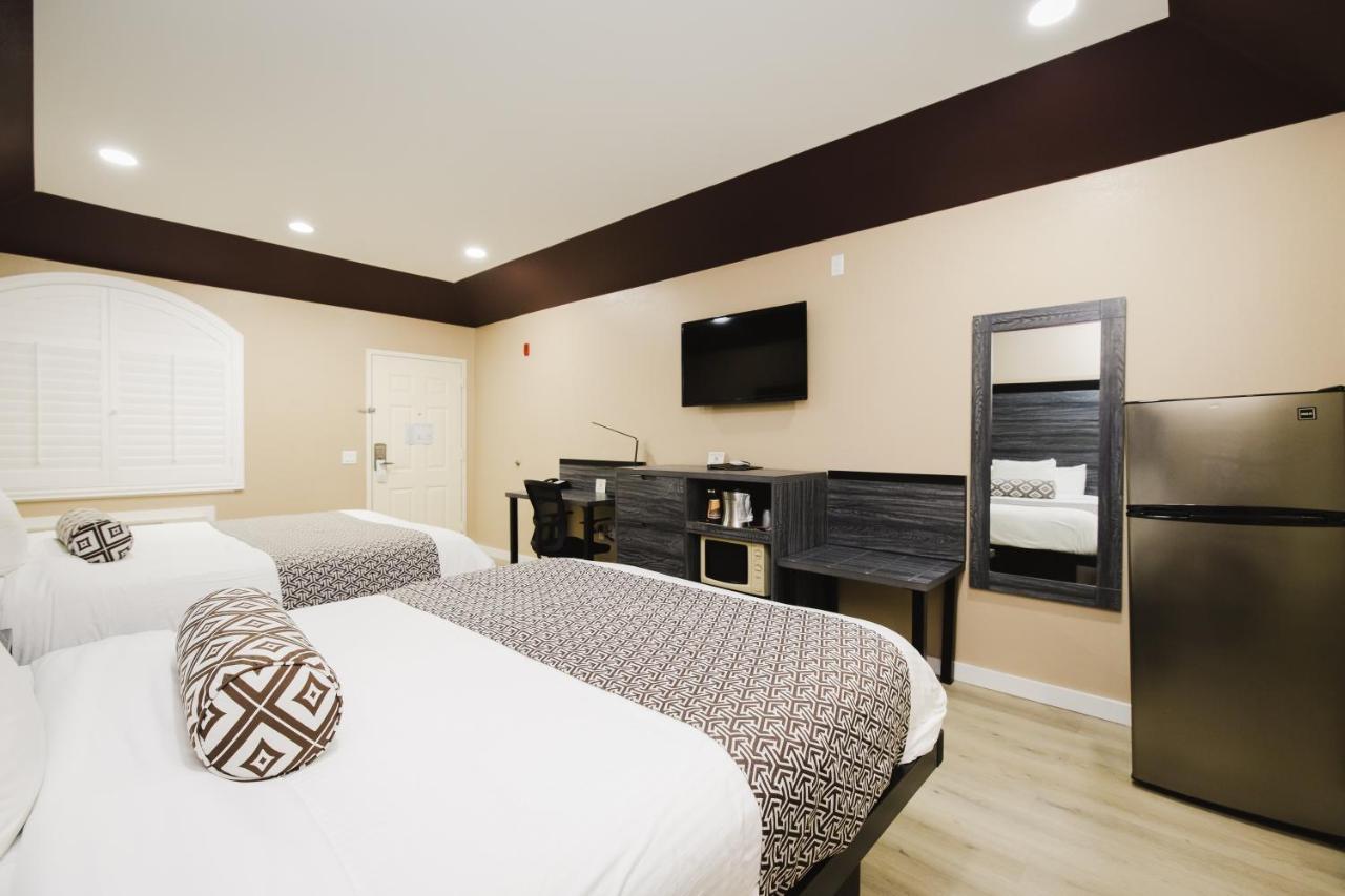 Sapphire Inn & Suites Channelview Bagian luar foto