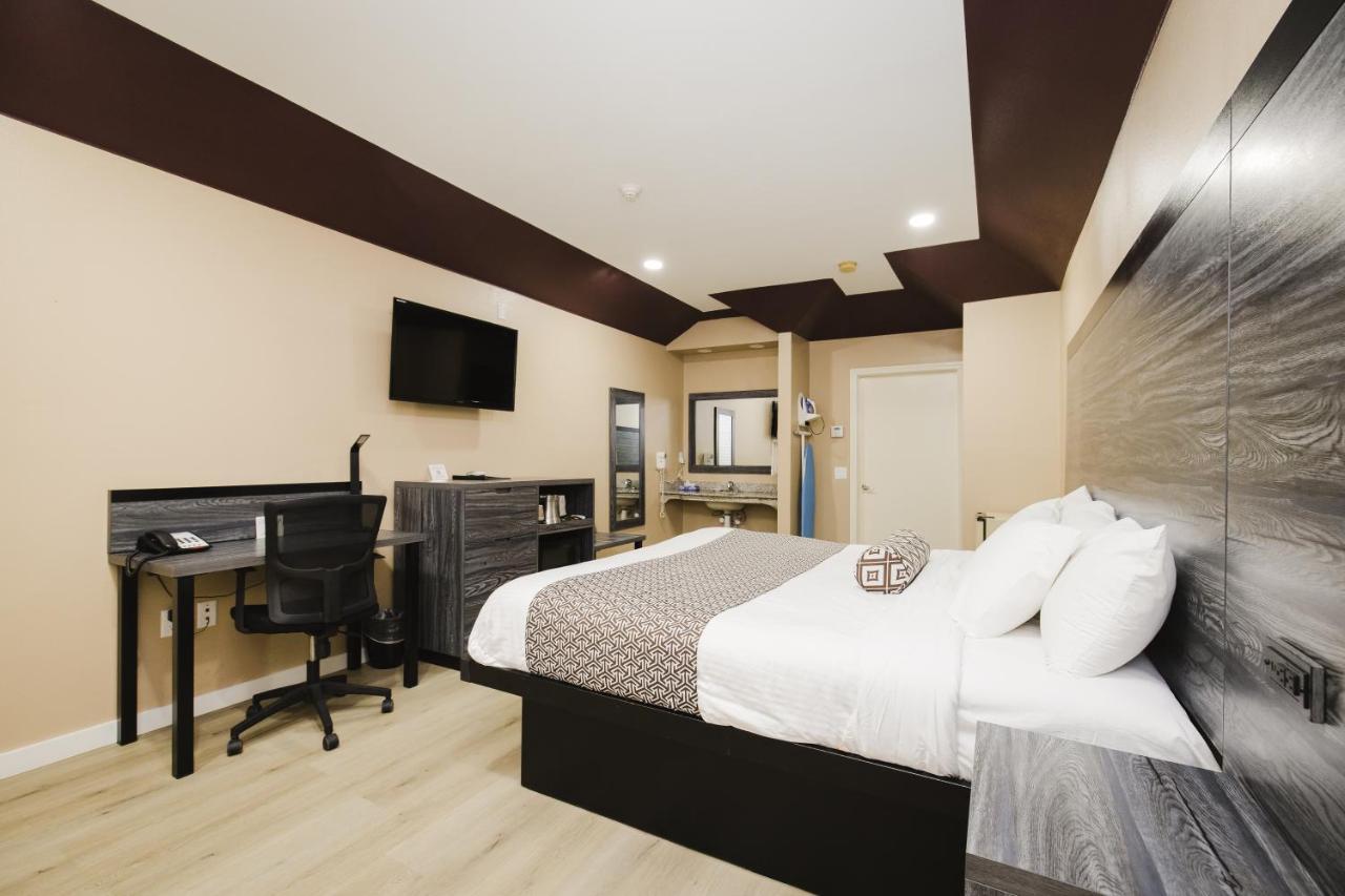 Sapphire Inn & Suites Channelview Bagian luar foto