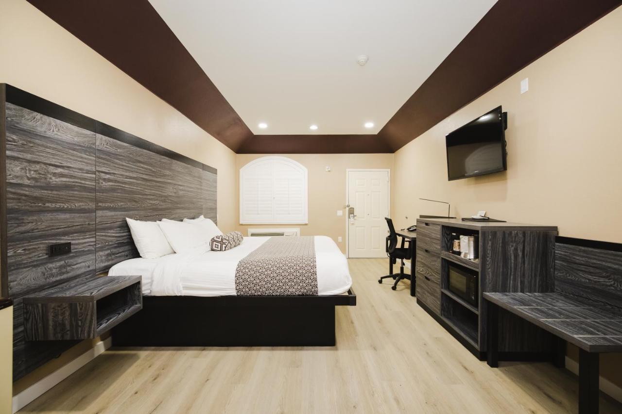 Sapphire Inn & Suites Channelview Bagian luar foto