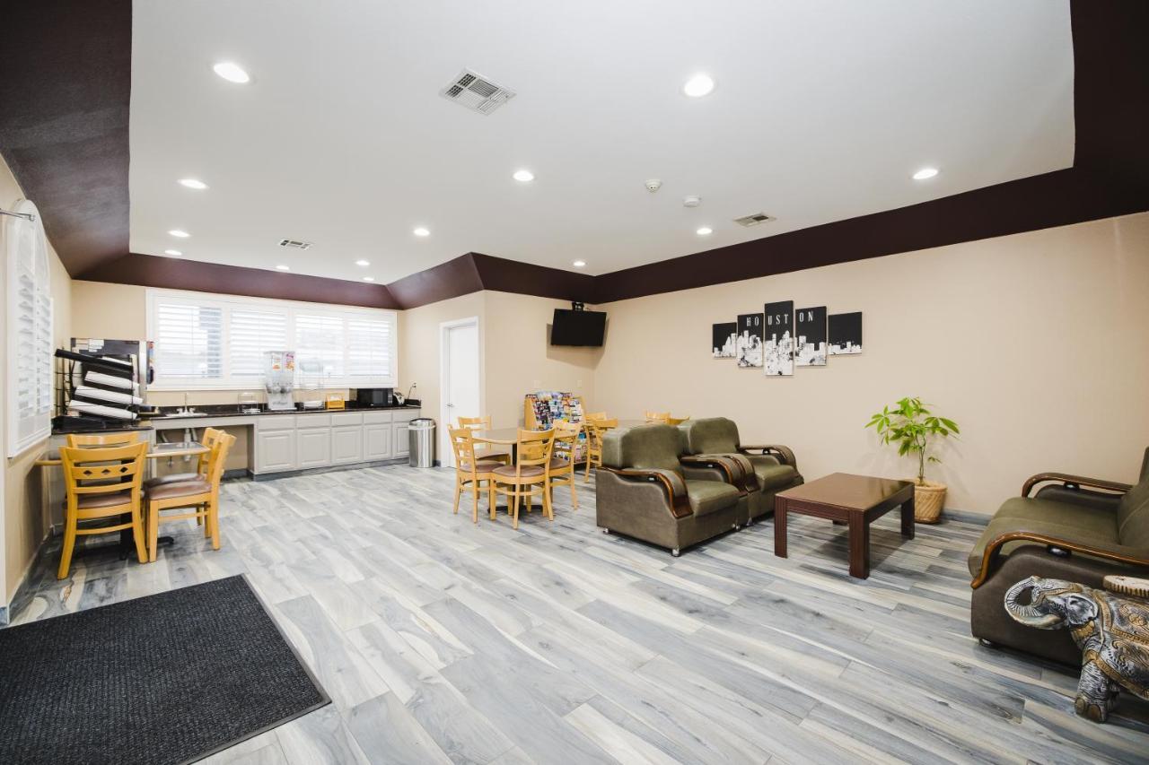Sapphire Inn & Suites Channelview Bagian luar foto