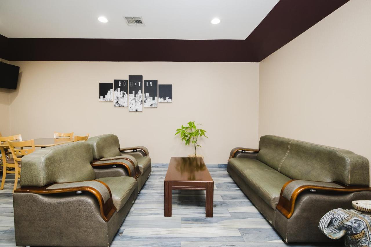 Sapphire Inn & Suites Channelview Bagian luar foto