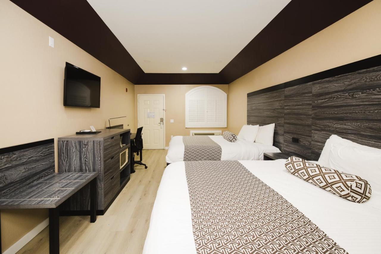 Sapphire Inn & Suites Channelview Bagian luar foto